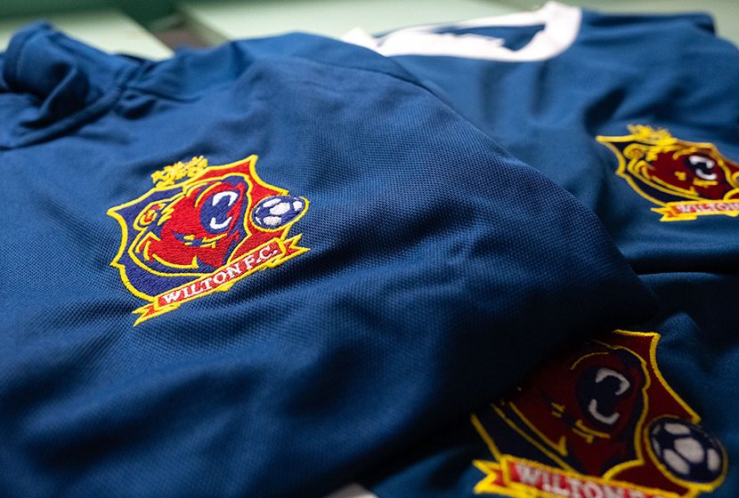 Clubs &amp; crests